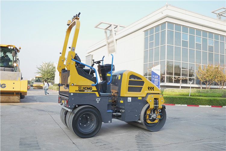 XCMG Official new 3 ton mini vibratory road roller machine XD120VT for European and American price